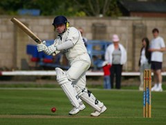 Howie batting
