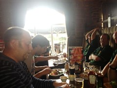 Lunch = Grot Burgers all round
