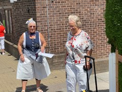 Our Ladies Captain, Sue, organised a colourful day with unusual and entertaining activities, which everyone enjoyed. Assisted by a glass of punch part way through the afternoon and a meal with suitable “refreshment” to complete a great day

